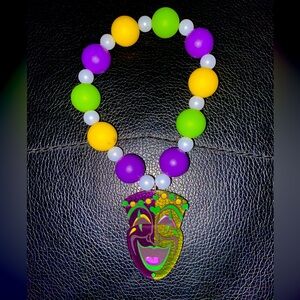 MARDI GRAS MASK BEADED BRACELET